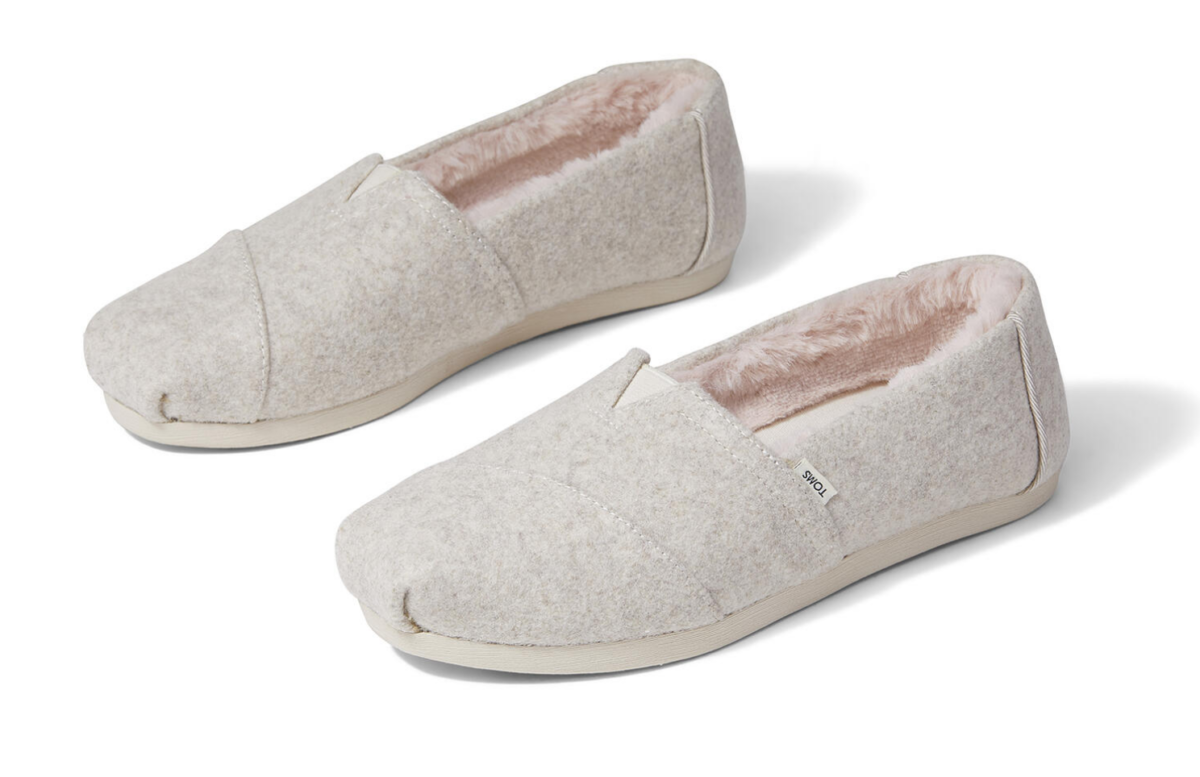 toms tassel slippers